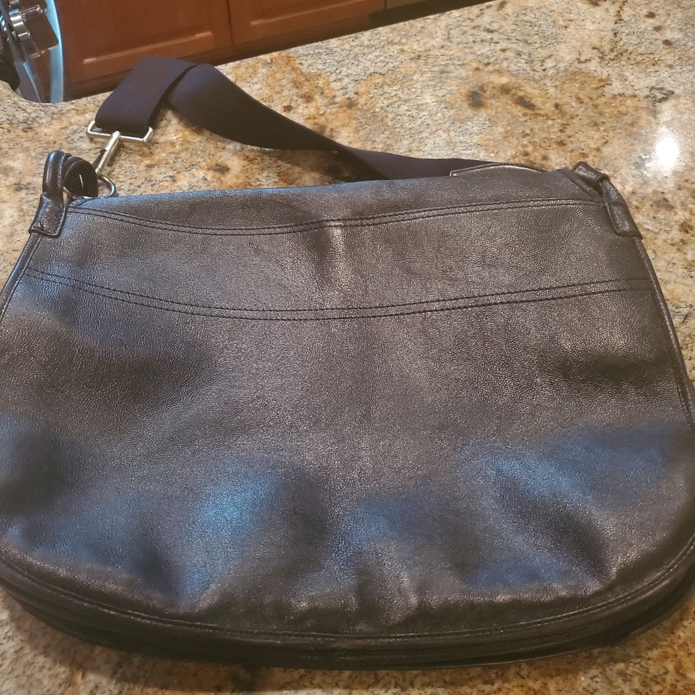 YSL messenger bag PRICE DROP TODAY ONLY